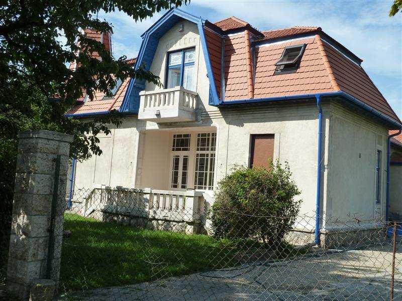 A D A T L A P Település neve Budakalász Megye Pest Jelzet Bk-26 Elızmény 2002-2003-as felmérés Nemzeti park igazgatóság Egyedi tájérték megnevezése Fı típus Típus(ok) Alaptípus(ok) Fajta (fajták)