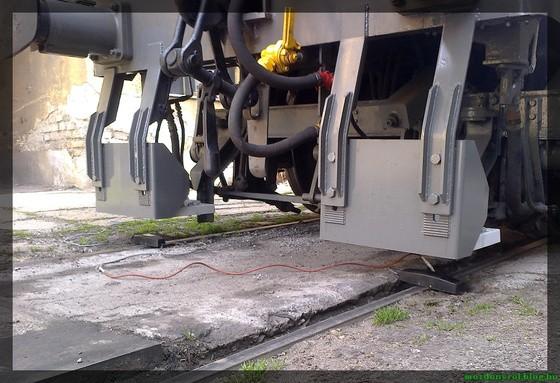 EVM - Elektronikus Vonatmegállító 37 EVM-120 Max. 120 km/h-ig. (1-es vasútvonalon külön engedéllyel 160 km/h-ig.) Digitális berendezés. Alapja a szovjet folyamatos vonatbefolyásolás.