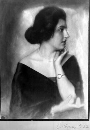 MAGYAR MÛVÉSZETTÖRTÉNÉSZEK A VÉSZKORSZAKBAN 21 3. Zádor Anna, 1922. Veres felvétele.