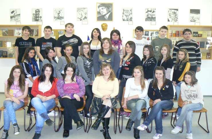2010-2011 tanév osztályai 9. A osztály osztályfőnök: Dr.