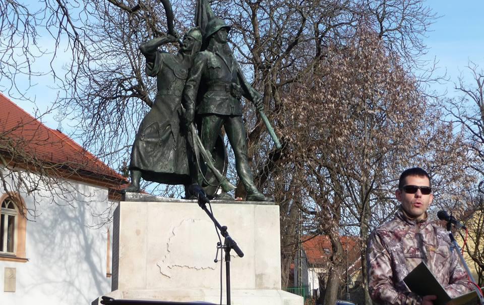 Meglepve láttam a programot nyilatkozta a politikus, aki feltehetően a meghívott Klaus Grotjahnra, a Waffen SS egykori tagjára utalhatott, aki egészségi állapotára hivatkozva végül nem vett részt a