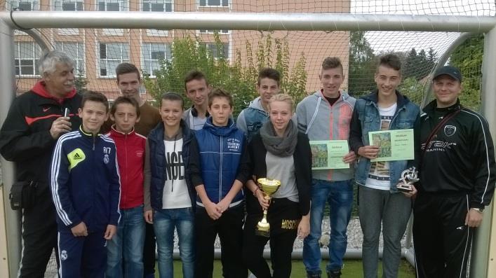 Sport és testnevelés Edzők:
