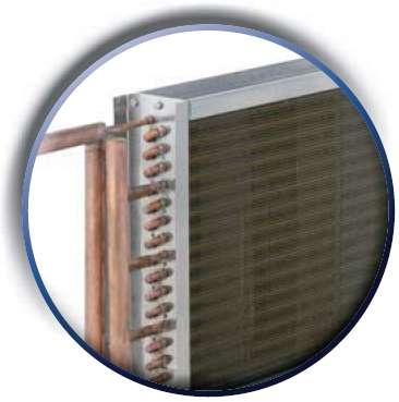 Kondenzátumgyűjtő tálca (hűtés opciónál) Motor-ventilátor egység Kiegyensúlyozott, külső forgórészű motor,