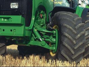 A traktor jó úttartása és könnyű kormányozhatósága érdekében az első kerekek beállításánál a következő