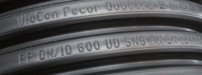 A Pecor Quattro cső névleges gyűrűmerevsége a gyártó által minimálisan garantált értéket jelenti egy adott csőtag esetén.