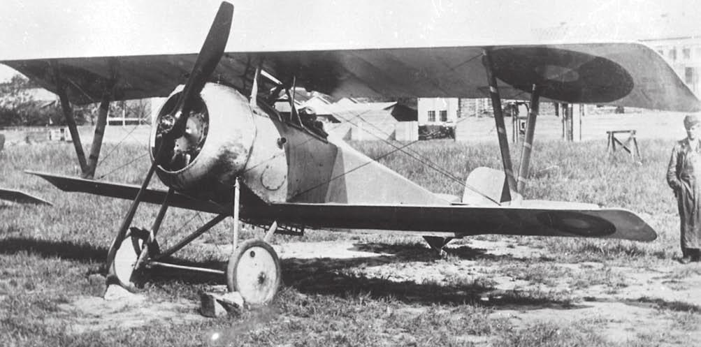 A századok állományát elsősorban Nieuport 17 és 23 típusú vadászgépek és Sopwith 1 ½ Strutter típusú felderítőgépek vegyesen alkották, nem túl nagy számban századonként 2 5 géppel. 1919.