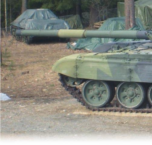 Haditechnika-történet t té net 16. ábra. Az 1970-80-as években beszerzett szovjet T 72M harckocsi 17. ábra. Az 1941 42-ben zsákmányolt KV 1 harckocsi, mellette egy JSzU 152 önjáró löveg löveg- és két géppuska-toronnyal szereltek fel.