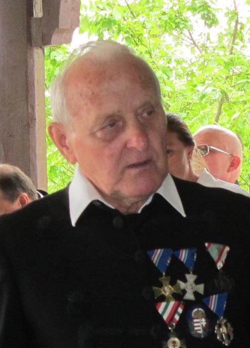 A tordaiak malenkij robotja IV. Pataky József (1931 2014) 19 A THHB néhai elnöke, v. Pataky József 1931. november 13-án született Várfalván, unitárius lelkészi családban.