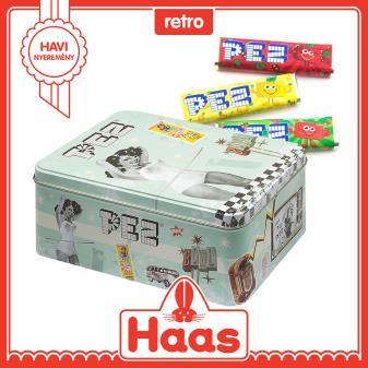 Szeptember 1 db retro mintázatú fémdoboz 2 db PEZ gyümölcsízű cukorka 8 db-os utántöltő csomag 68 g 2 db PEZ pezsgőhatású cukorka dobozban 30g 2 db PEZ szőlőcukorka dobozban 30g 2 db PEZ gyümölcsízű