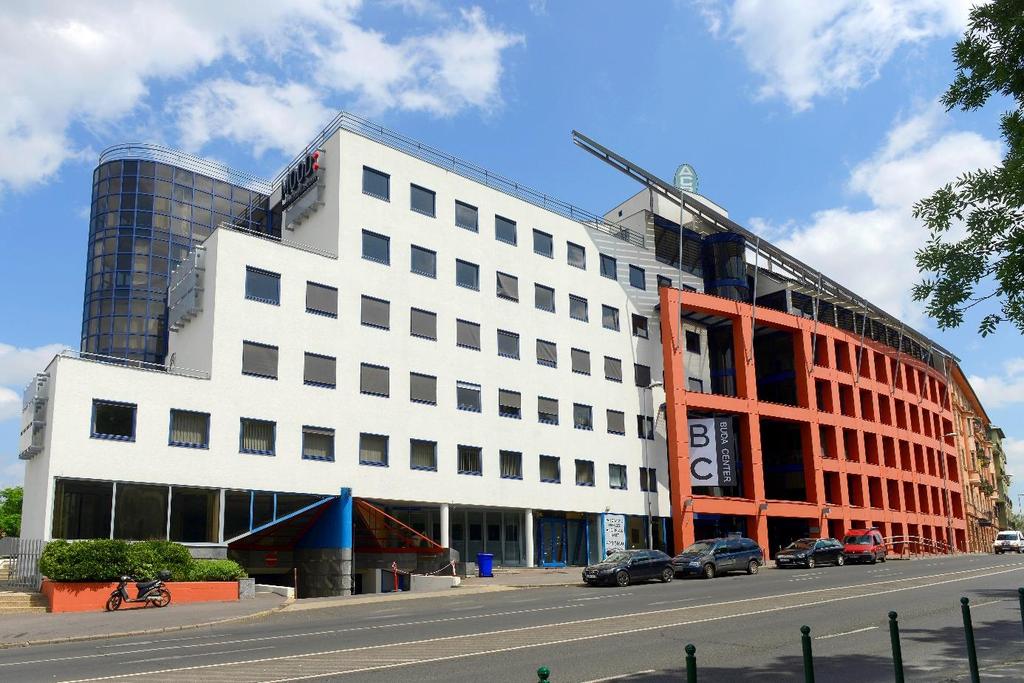 Buda Kereskedelmi Központ Korlátolt Felelősségű Társaság BUDA CENTER IRODAHÁZ ADATKEZELÉSI TÁJÉKOZTATÓ 2018. május 25. 1. BEVEZETÉS... 2 2. ÁLTALÁNOS RENDELKEZÉSEK... 2 3.