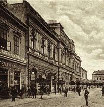 ( ) Magyarországról nagybátyám néhány ismerőse van itt, akikkel a tegnapi estét töltöttem. Ez a társaság férjből, feleségből és egy nővérből áll.