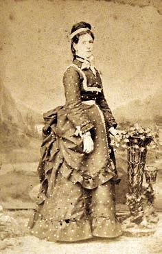 1874 Az ifjú pár Békéscsabán Munkácsy Mihály és felesége, Cécile 1874. szeptember 8-án nászútjuk békéscsabai állomására érkeztek.
