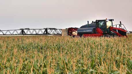 HORSCH Leeb 8 GS je jednou z najstarších modelov ( 8 rokov) výrobcu, je ťahaný typ s 8 000 l antikorovou nádržou, jednou nápravou s veľkým priemerom pneumatík, ktoré utláčajú pôdu menej,ako menšie