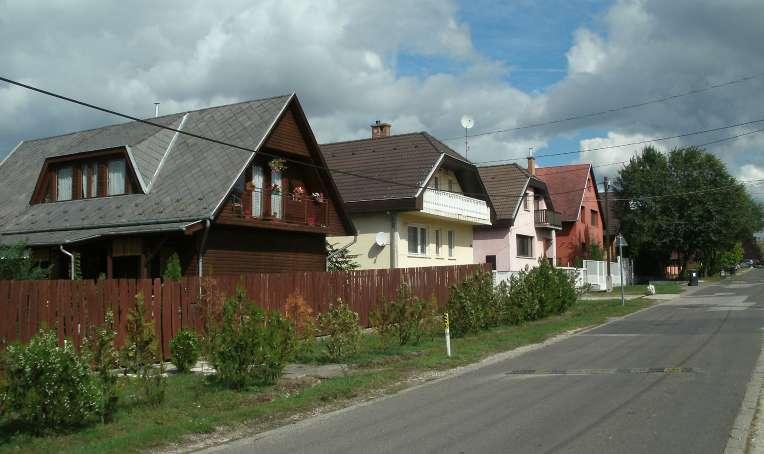 Ezen a területen a villaépületek már csak elszórva