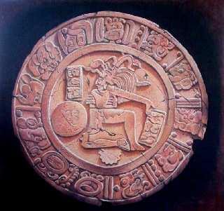 187 Tikal egyike volt a maja civilizáció fı központjainak. (El Petén guatemalai állam területén található.) Jelentıs ókori épületek százai találhatók itt. Monumentális épületeket emeltek itt már az i.