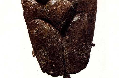 ábra Az egyik leghíresebb másodlagos fétisinkarnáció a gravetti vagy willendorfi Vénusz, 22 000-24 000