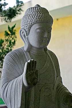 80 Buddha (i.e. kb. 624, 566 és 448 ) A történeti Buddha, családi nevén Sziddhártha Gautama (a mai Nepál területén) a buddhizmus vallásának agnosztikus alapítója.