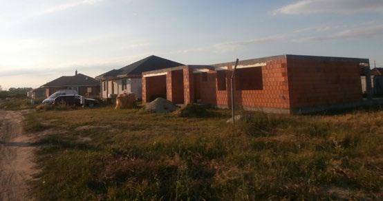 758 (504.851,- Sk). Ide o trasu od materskej školy po cestu na Csallóköz.