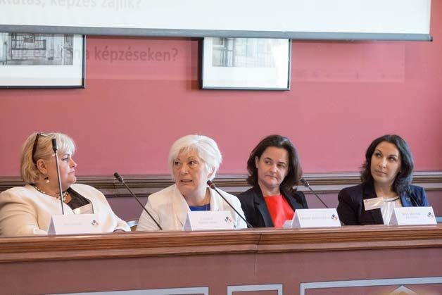 Vass László a Magyar Rektori Konferencia Magánintézmények Tagozatának elnöke köszöntőjében kiemelte, hogy a Nemzeti Alap Tanterv készítése alkalmas pillanat az alternatív vitarendezés oktatásának