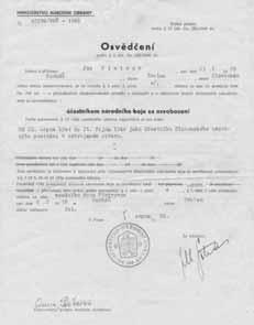 UDALOSTI A VÝSKUMY Z DRUHEJ POLOVICE 20. STOROČIA od 29. 8. 1944 do 31. 10. 1944. Zachoval sa jeho drevený vojenský kufor a opasok. V roku 1946 si zakúpil bicykel značky Effekt č.