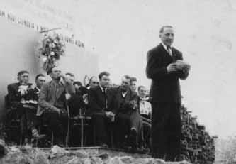 UDALOSTI A VÝSKUMY Z DRUHEJ POLOVICE 20. STOROČIA Vývoj miezd od r. 1953 do r. 1972: r. 1953 mzdy a odmeny v naturáliách 206 000 Kčs r. 1968 mzdy a odmeny v naturáliách 1 392 000 Kčs r.