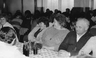 UDALOSTI A VÝSKUMY Z DRUHEJ POLOVICE 20. STOROČIA Obr. 1: výročná členská schôdza JRD SNP D. Lom Obr.