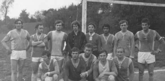 UDALOSTI A VÝSKUMY Z DRUHEJ POLOVICE 20. STOROČIA Šport Športová činnosť rovnako ako kultúrna bola v povojnovom období obmedzená priestorovými možnosťami.
