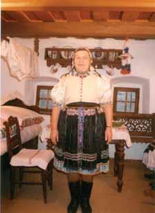 vydatej ženy z roku 1952 (kompletne zhotovila