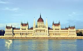 C) cikk ELKÜLÖNÜL: A magyar állam működése a
