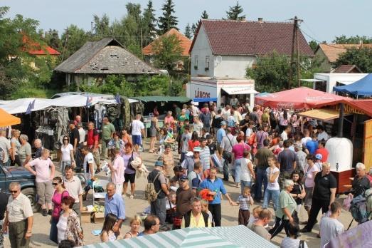 Általánosságban ismertetjük az újrahasznosítást és a hulladékképződés megelőzését (további információk a www.ewwr.eu weboldalon). Ne felejtsünk el fényképeket készíteni!