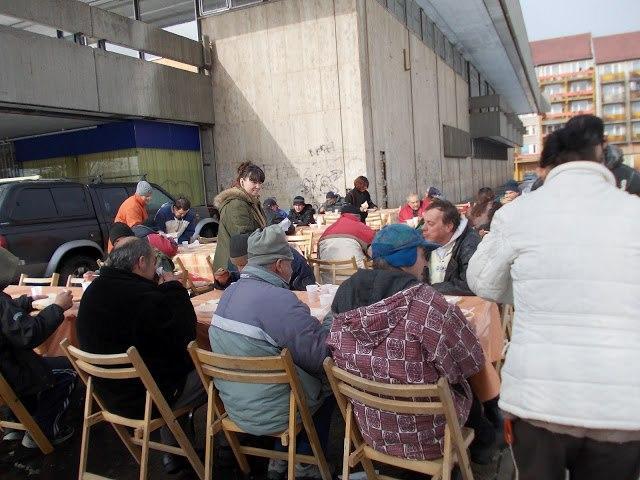 A fogadtatás, a reakciók vegyesek voltak. A magasabb iskolai végzettségűek nyitottak és aktívabbak, közlékenyebbek kortól függetlenül. Akik jobban segítették a munkánkat.
