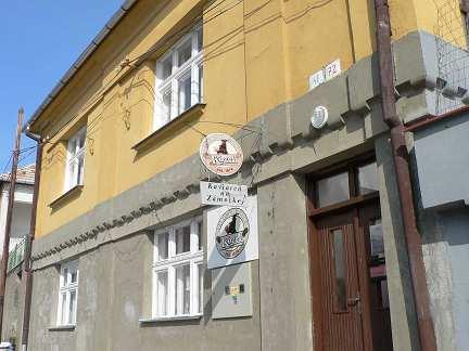kg. 20.10.2008 Firma Luna z Banskej Bystrice ponúkala pracie prášky a aviváže. S ďalšou ponukou prišlo Družstvo Family zemiaky (7, - Sk). kapusta (6,50 Sk), mrkva (12.