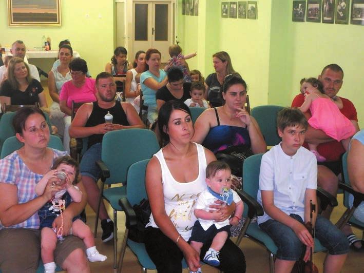 20 Krónika HÍRMONDÓ GELLE Születések Márciusban Incédi Dávid (Kisbudafa) látta meg a napvilágot. Áprilisban Jesko Olivér (Ógelle) és Gál Chelsea Zara (Pósfa) örvendeztették meg szüleiket érkezésükkel.
