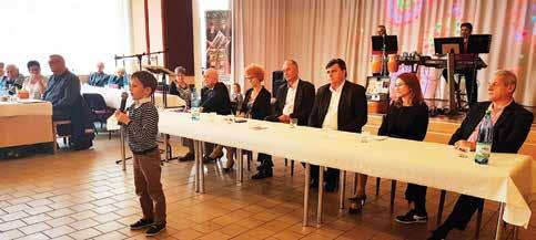 Karola Kvála, jeho zástupcu Ing. Dušana Badinského, ktorý kandiduje aj na miesto primátora, prednostku MsÚ Ing. Jarmilu Répássyovú, ako aj ďalších kandidátov na primátora mesta Senec Ing.