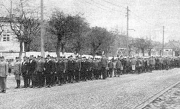 Az I. világháború után létrejött félkatonai szervezetek közül a legjelentősebb tevékenységet a Levente Egyesület végezte. Az 1920.