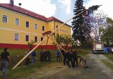 Končala se je»liga«šah tekmovanja s podelitvijo pokalov in pohval za sodelovanje: I. DU Cerkvenjak, II. DU Lenart, III. DU oličina.