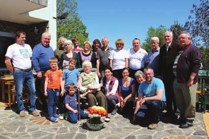 MED LJUDMI Bisernoporočno slavje zakoncev Simonič iz oličine soboto, 22. aprila 2017, sta v krogu domačih in prijateljev praznovala 60 let zakonskega življenja Terezija in Janez Simonič.