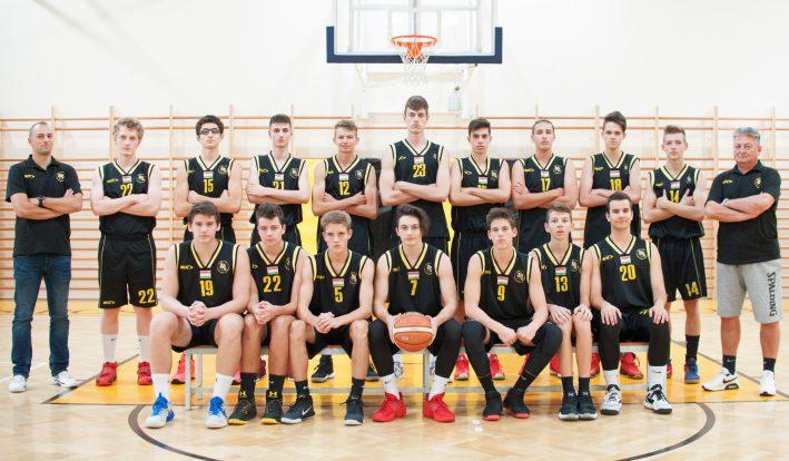 Junior (U18) és U20 fiú csapat Álló sor (balról): Bencsics Zoltán (), Frisnyák Dániel, Szük Zsombor, Török Bence, Fekete Bálint, Püspök Bertalan, Csaba Bálint, Bukta Rómeó, Kalják Viktor, Simkó
