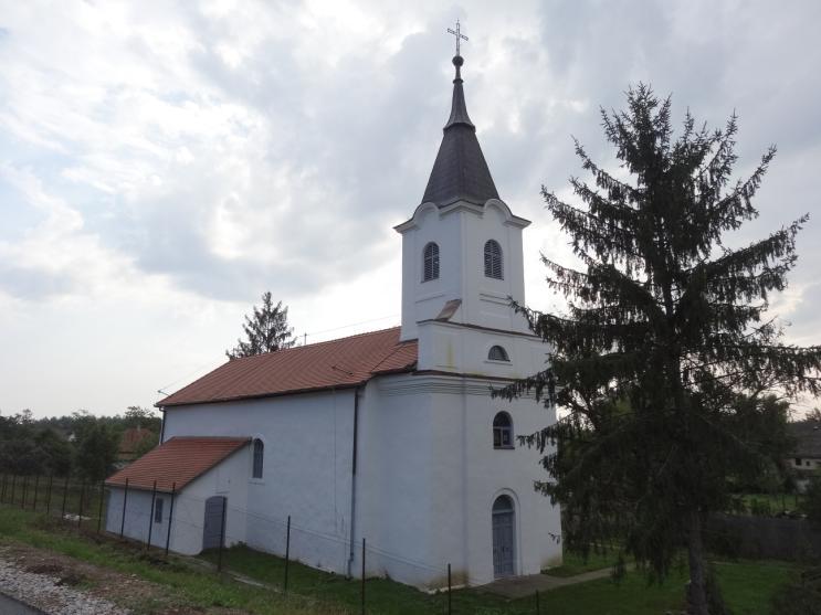 e.) Településkarakter: telekszerkezet és telekhasználat, beépítési mód és épülettípusok A település történetével összefüggő, kis területen lévő halmazos településszerkezet jellemzője a szabálytalan