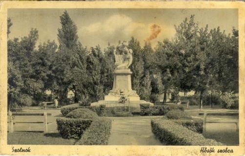 5) Az 1. világháború centenáriuma (1914-1918) a) Melyik az a katonai alakulat, amelynek I. zászlóalja 1914 nyarán Szolnokon tartózkodott? Császári és Királyi 68.