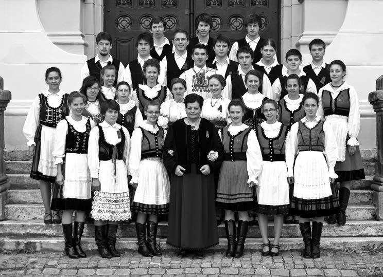 XII. E OszTÁLy matematika-informatika osztályfőnök: halász gyöngyi Amza Helga 9, 93 Csíkszereda Bástyi Izabella Mária 8, 96 Csíkszentdomokos Bogács Beáta 9, 56 Csíkmadaras Both Tibor 8, 83