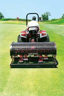Verti-Drain 7316 A Verti-Drain 7316 egy hatékony gép, amely sportpályákon és a golfpályák minden részén használható. Az akár 300 mm-es (12 ) lazítási mélységével akár 4.