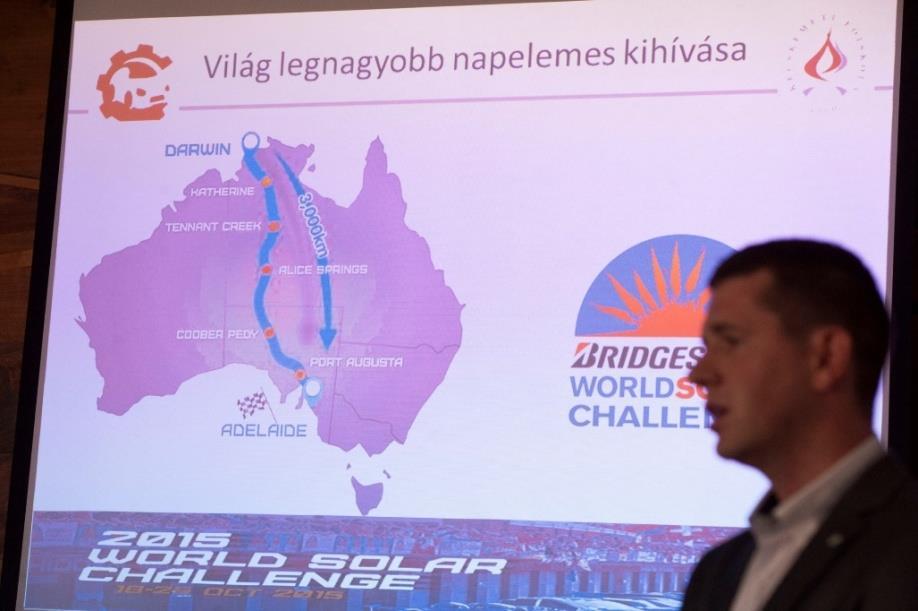 októberben részt vett a világ legnagyobb napelemes autók versenyén Ausztráliában, a
