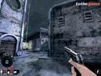 ÚJDONSÁGOK HALF-LIFE 2 Már a Valve-ból is ez folyik Futótûzként terjedt el szeptemberben a döbbenetes hír: minden idõk egyik legjobban várt és hype-olt FPS-ének, a Half-Life 2-nek a forráskódját