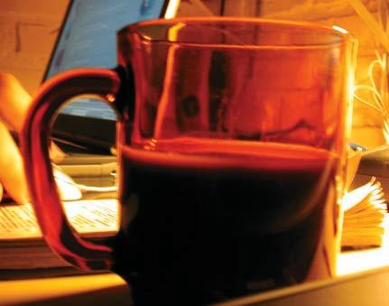 Tudvalevõ, hogy ha komplett házat vásárolunk, akkor ahhoz táp is tartozik. Nemcsak a külcsínt, hanem a belbecset is érdemes megszemlélni.
