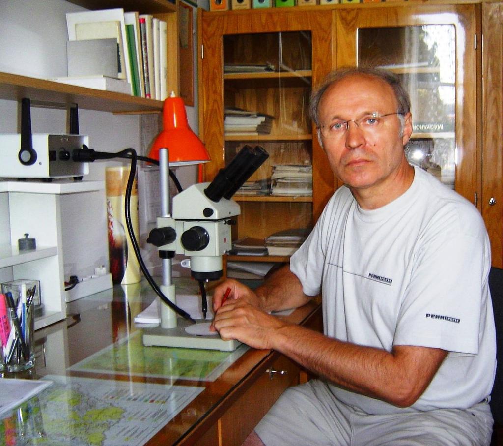 Publikációim nagy részét is Ő szerkesztette és szerkeszti ma is; korábban az általa alapított Folia Comloensis-ben, újabban pedig a pécsi Acta Naturalia Pannonica folyóiratban.