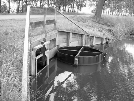 11 10 9 8 7 6 5 4 3 2 1 Hallépcsők Fish Passes Fischtreppen/Fischpäße DeWit hallépcső DeWit fish pass DeWit Fischpaß KVP-DW DW3.