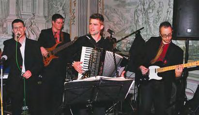 Nije čudo što se frontman grupe Edda Attila Pataki s ponosom slikao uz bok