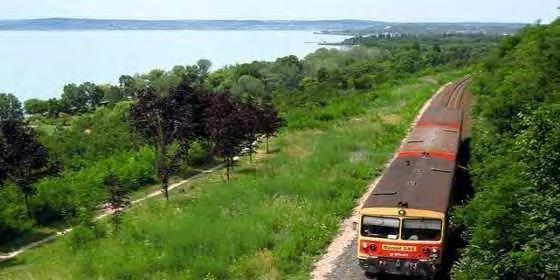 Problémákat mérlegelve A Balaton északi partján régóta megoldásra vár a közlekedés kérdése. A Hévíz Balatongyörök közötti 18 km-es szakaszt jó esetben fél óra alatt lehet megtenni gépkocsival.