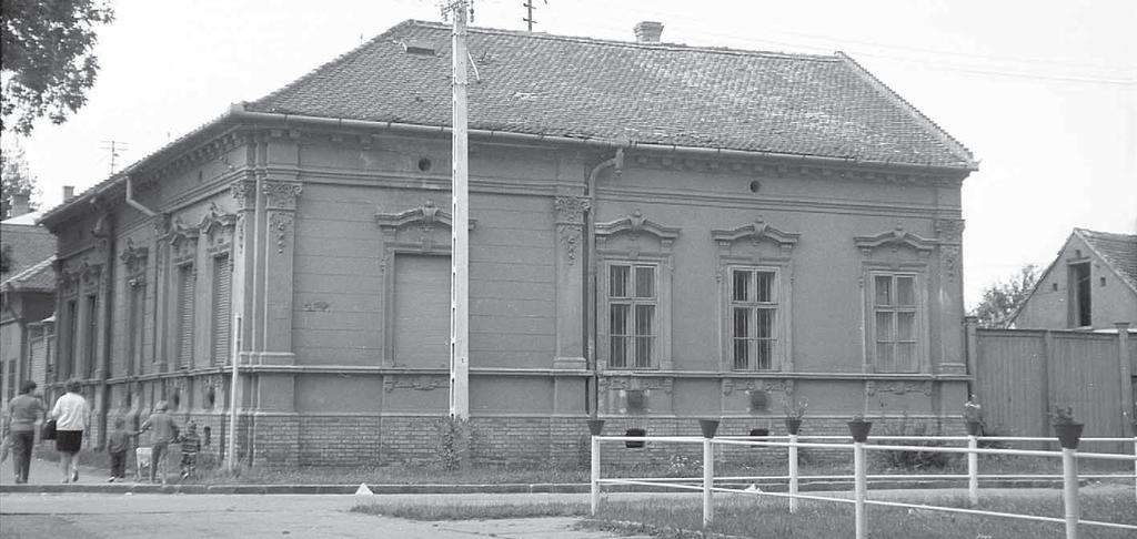 c 166. Szabó-féle polgárház a Ceglédi út és Lőrinc pap utca sarkán.